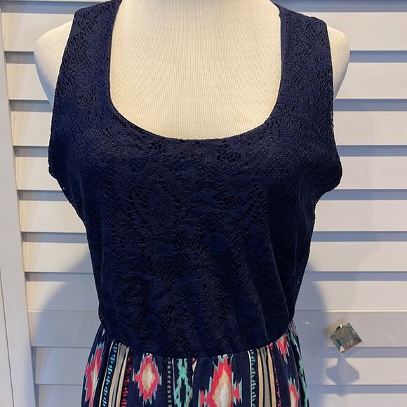 Just be Maxi Dress, lined Lace Top, elastic waste. - Picture 2 of 5